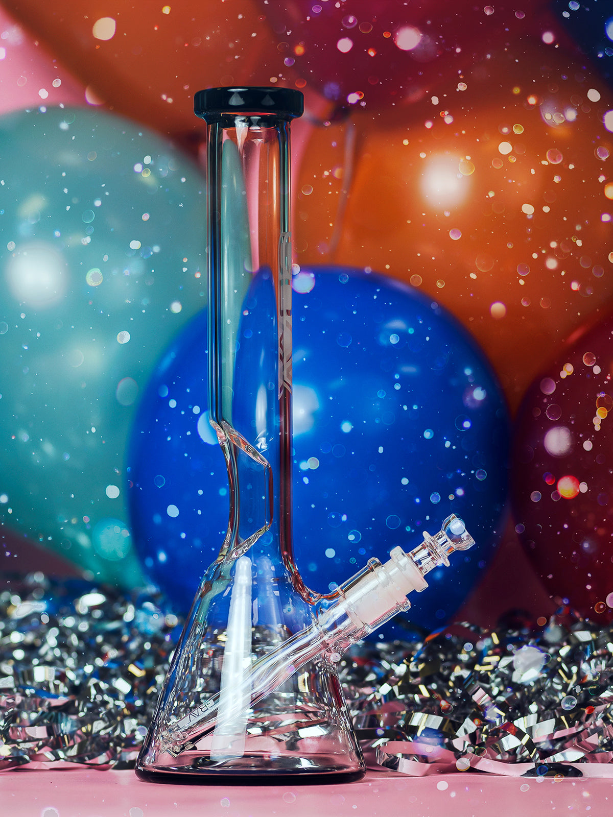 GRAV® Medium, Black Accent Beaker Base Water Pipe - Image 2